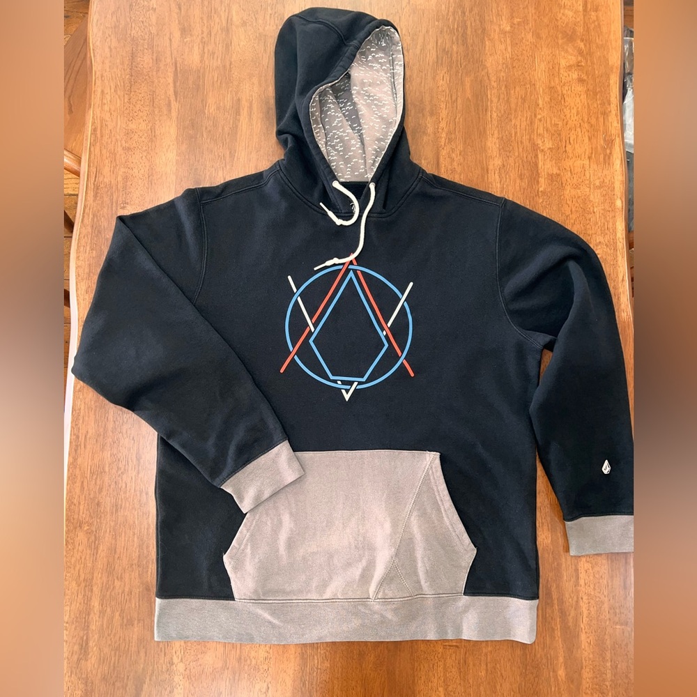 Rare Vintage 90s Volcom Center Logo Sweatshirt Hoodie. Size XL